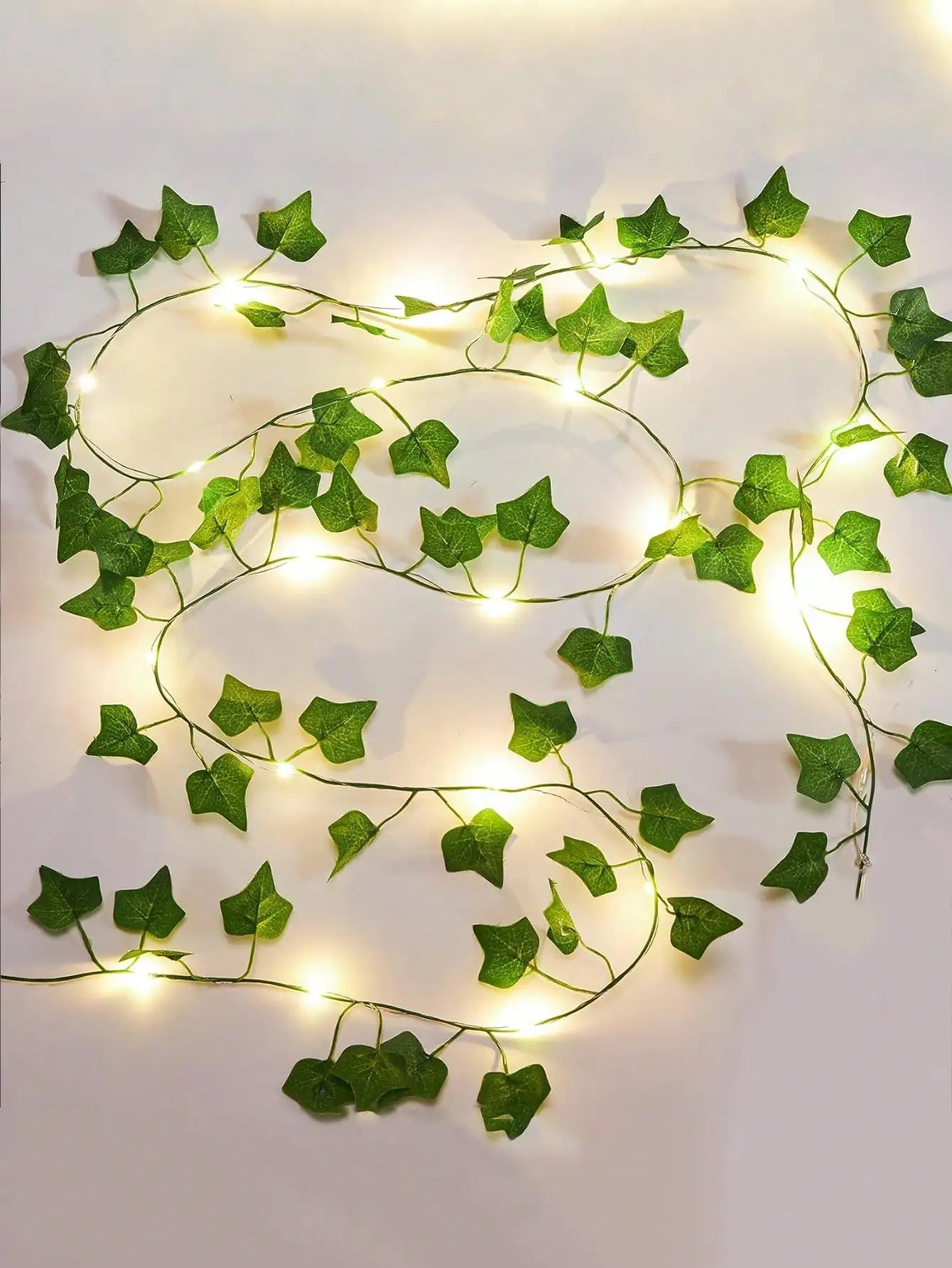 32.81ft 100 LED Ivy Lights, Vine Shaped, Battery Powered, Leaf Design, Suitable For Bedroom, Room, Wall, Garden, Garden Decor, Party