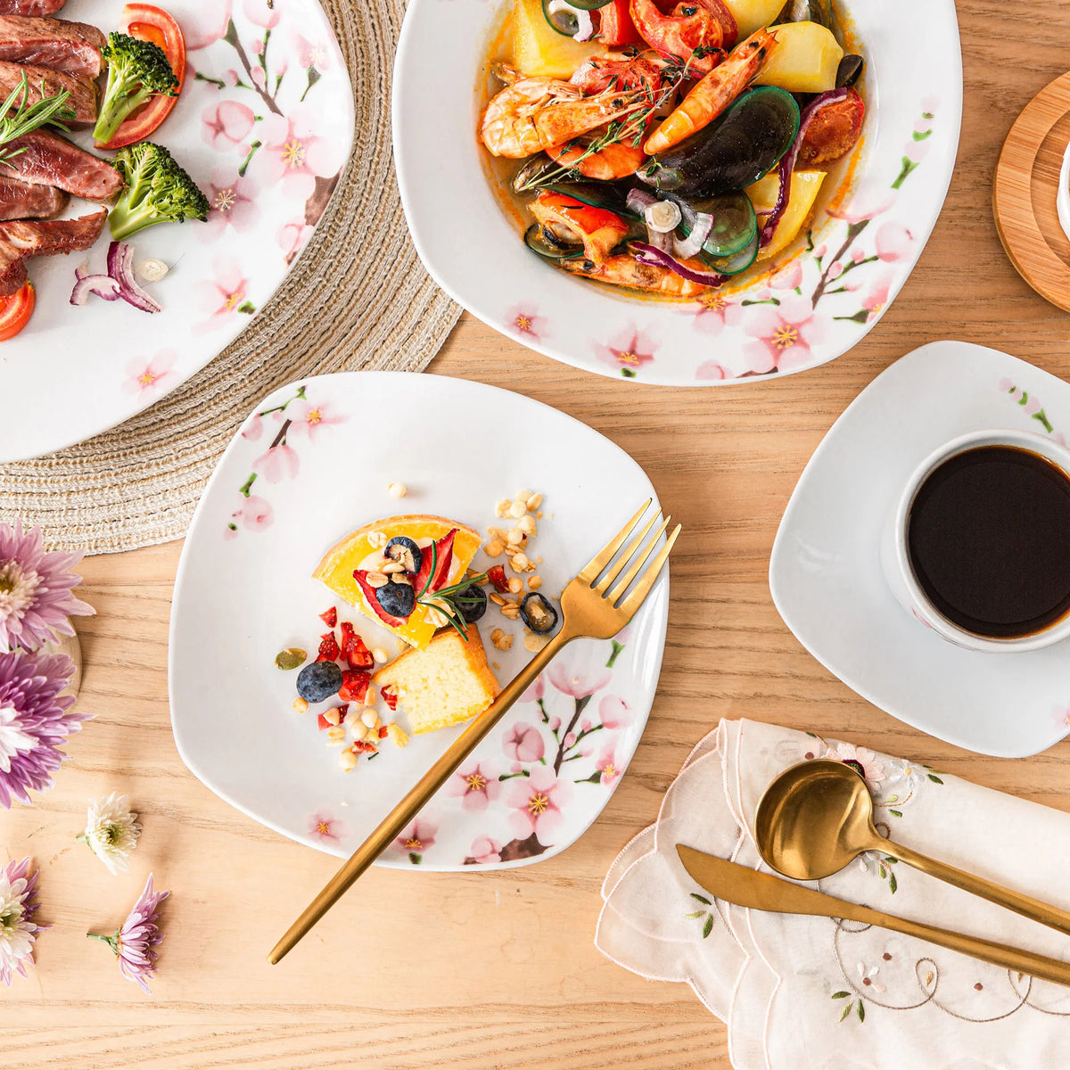 MALACASA Annie Floral Porcelain Dinnerware Set With Plates Cups And Saucers