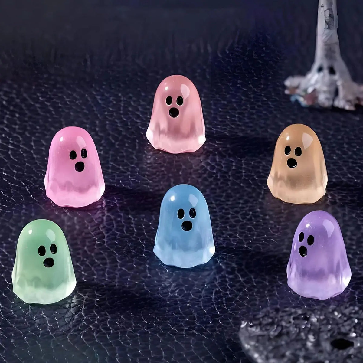 Luminous Resin Ghost Miniature Figures For Halloween Decoration Ornaments