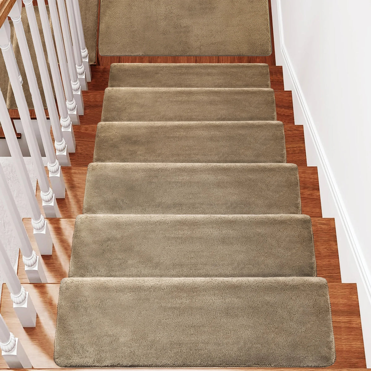 Ultra Plush Non Slip Stair Treads Self Adhesive Carpet Mats