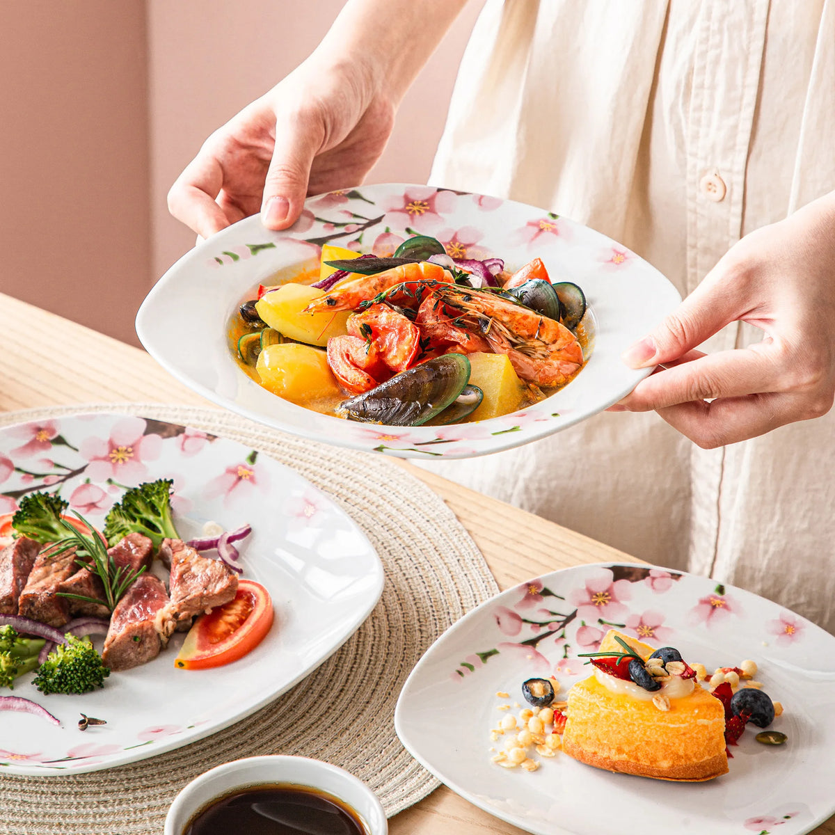 MALACASA Annie Floral Porcelain Dinnerware Set With Plates Cups And Saucers