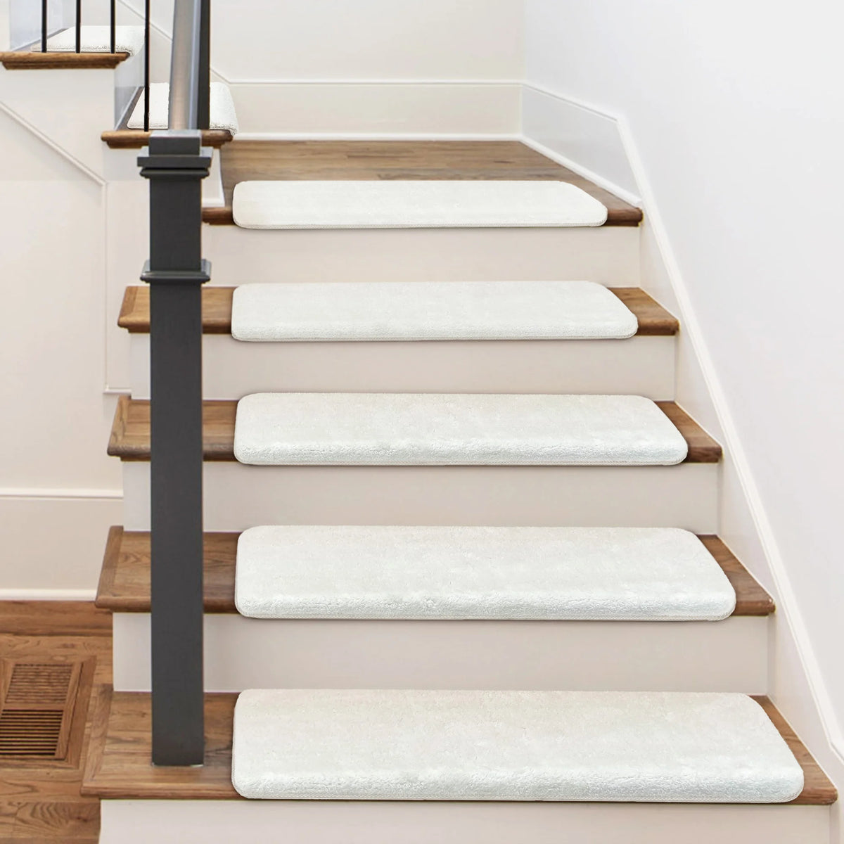 Ultra Plush Non Slip Stair Treads Self Adhesive Carpet Mats